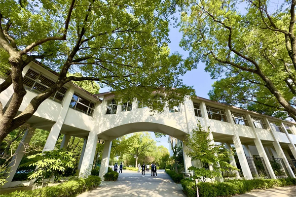 如何高效约校内大学生?省50%预算的实战指南